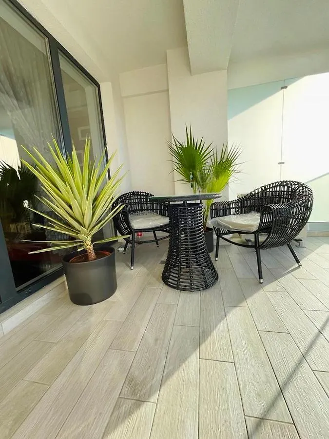 Iconic Loft Bucharest - Private Parking, Netflix Apartment 0*,