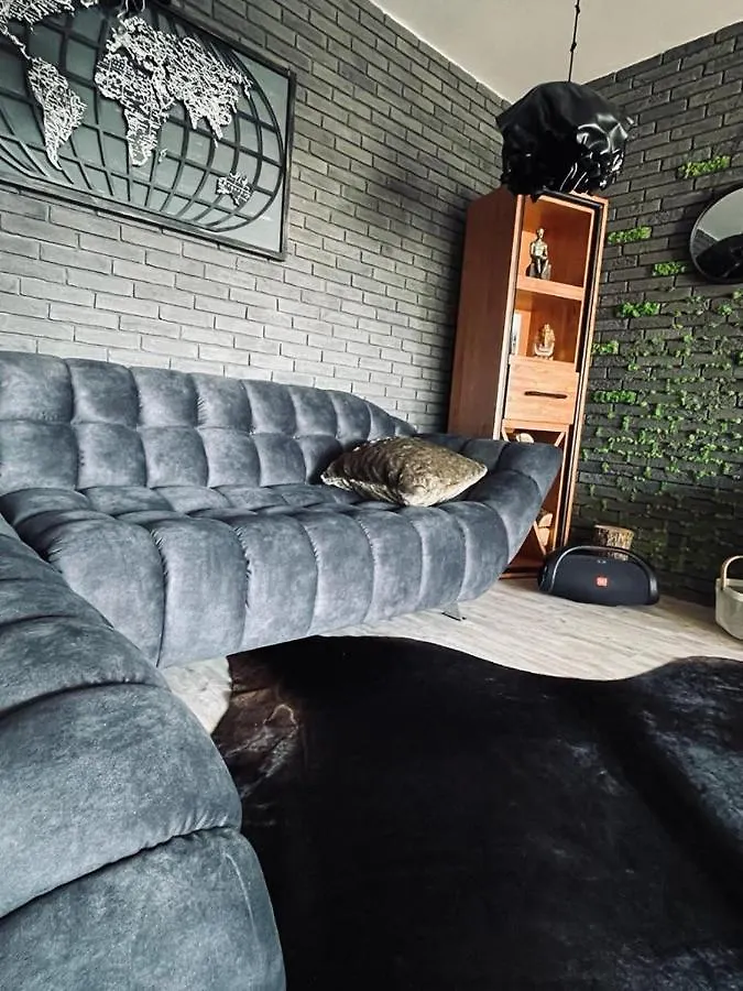 Iconic Loft Bucharest - Private Parking, Netflix Apartment
